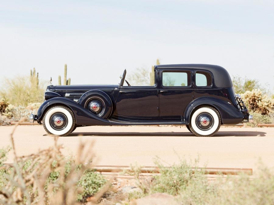  Packard Twelve All-Weather Town Car by LeBaron 1936 года  (фото 2 из 2)
